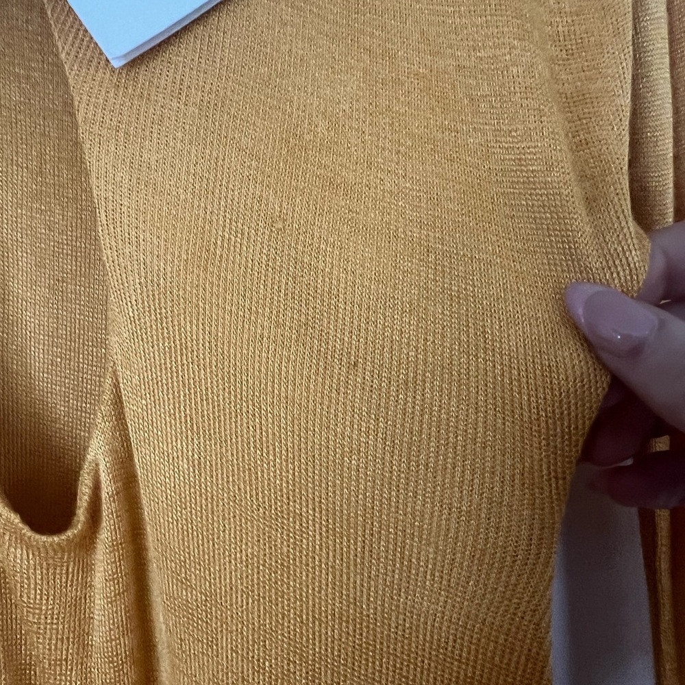 Elegant Yellow Cut-Out Dress - Picture 4 of 6